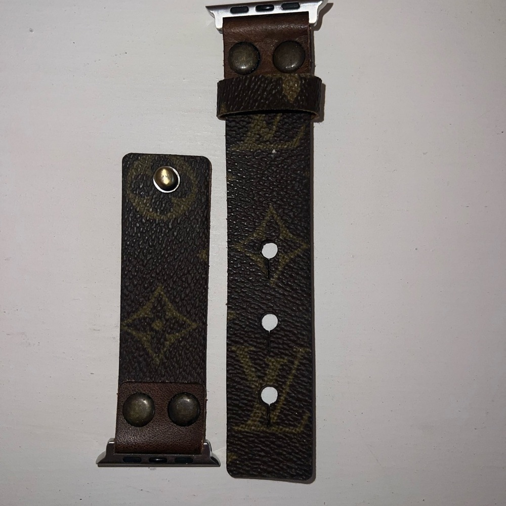 Louis Vuitton Apple Watch Band (42/44MM)